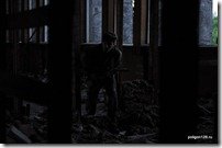 Полуразрушенный актовый зал